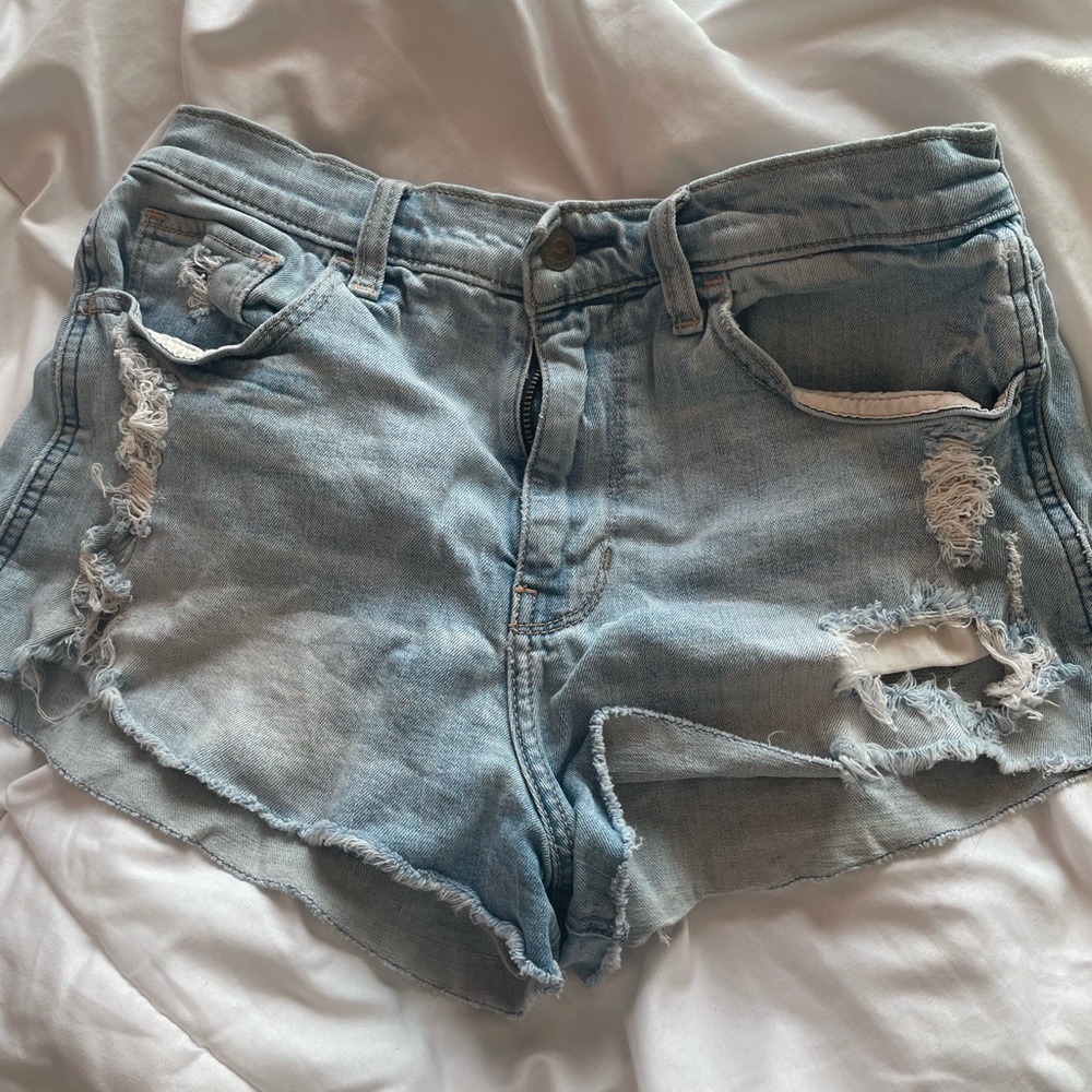 Hollister high wasted ripped shorts